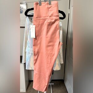 Coral Leggings. NWT